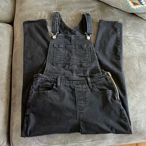 Levi’s skinny Jean overalls